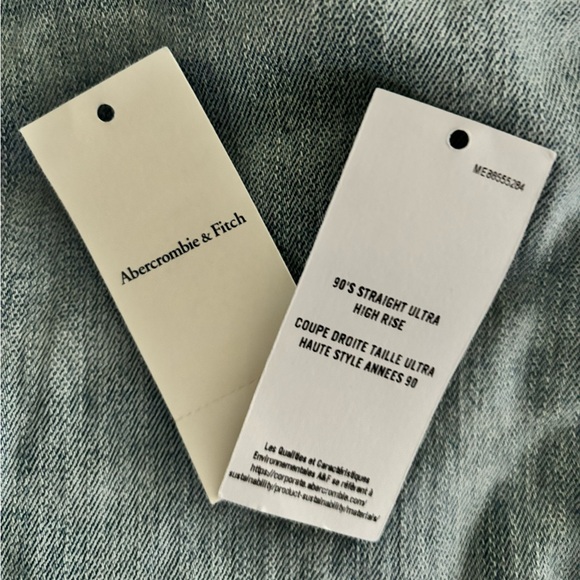 NWT ABERCROMBIE & FITCH Curve Love Ultra High Rise 90s Straight Jean - Picture 5 of 7